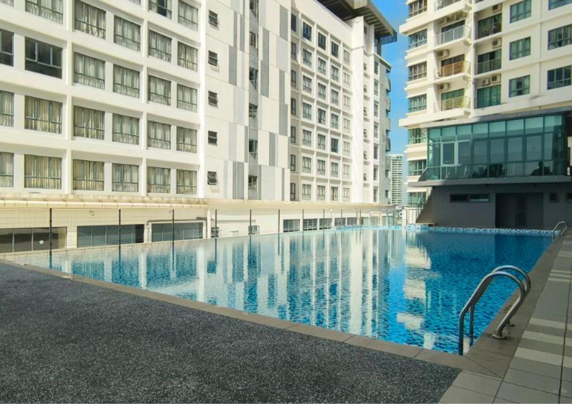 Dpulze Cozy Homestay, 1-5 Pax - Dp1 ไซเบอร์จายา ภายนอก รูปภาพ
